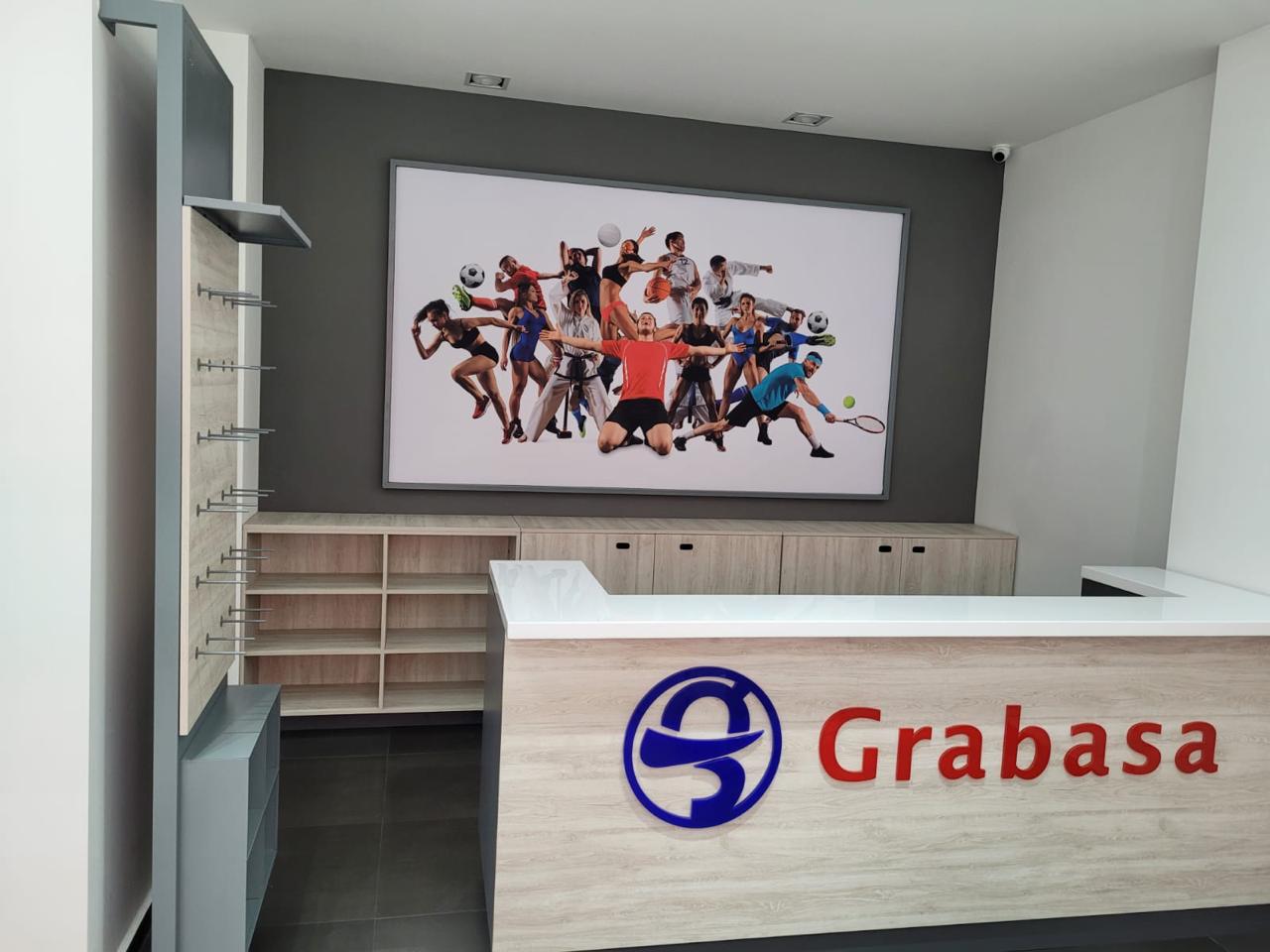 Logos institucionales y señalización