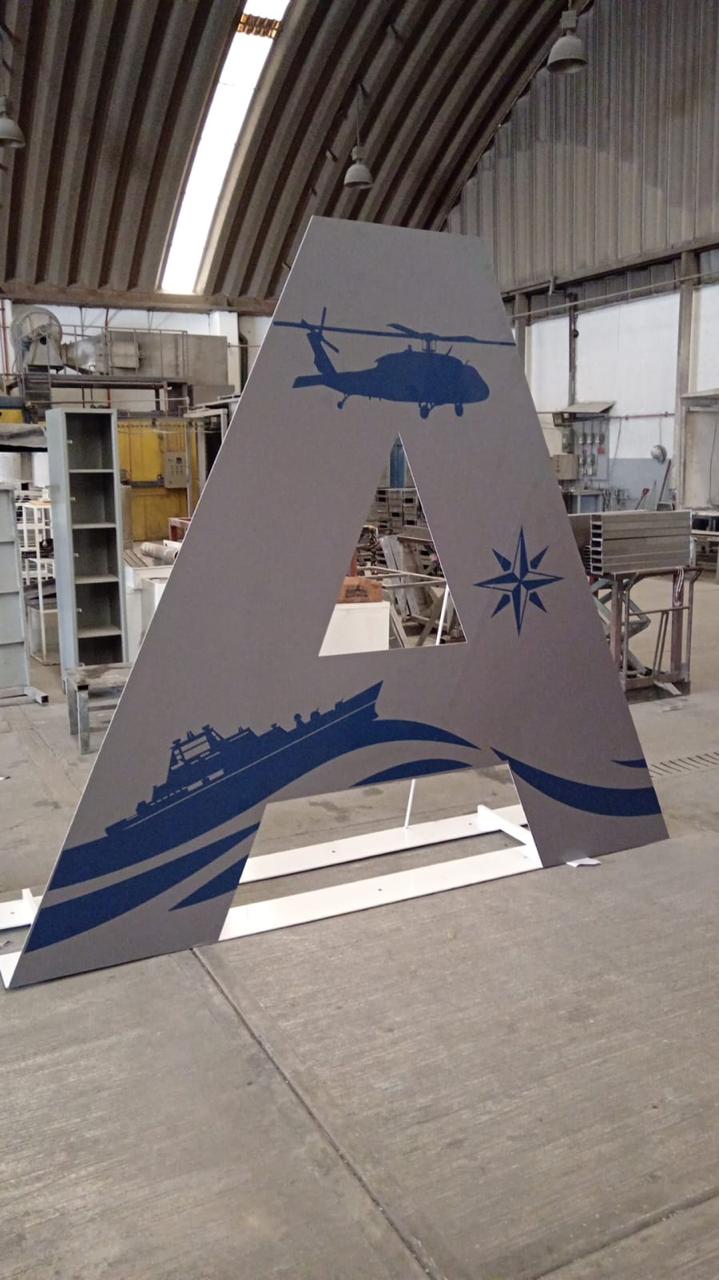 Logos institucionales y señalización